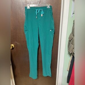 Hunter Green Figs Evan scrub bottoms size small tall